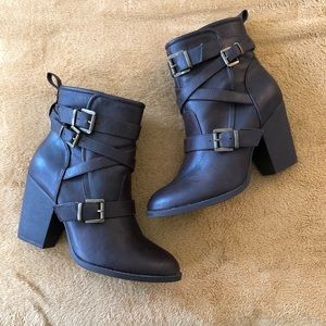 Just Fab booties 9.5/10